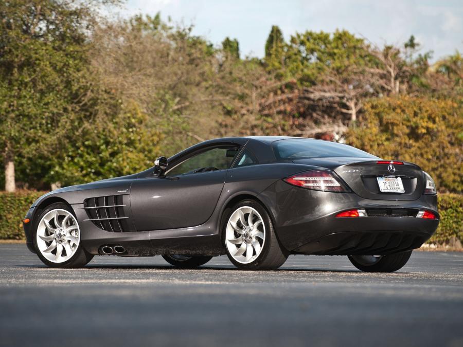  Mercedes-Benz SLR McLaren 2004 года  (US) (фото 14 из 22)
